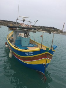 lokalne łodzie z Marsaxlokk